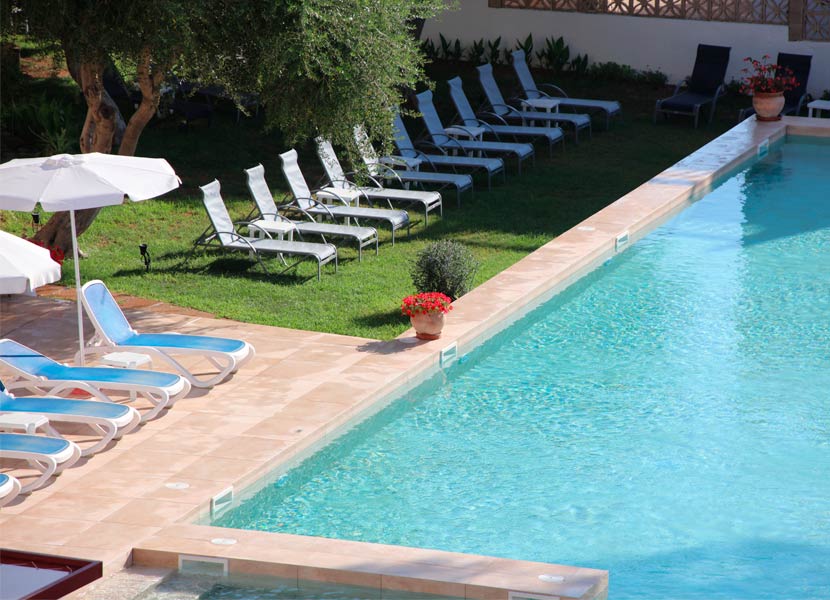 Außenschwimmbad hotel clumba