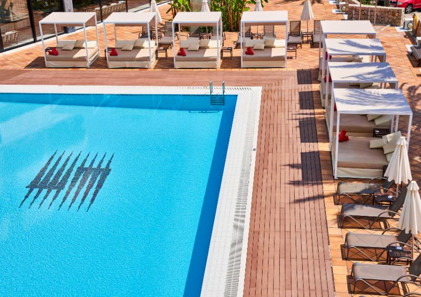 Schwimmbad hotel serrano palace