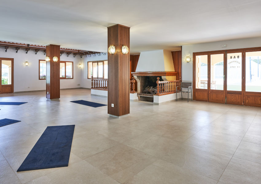 Tennis- und Paddelplätze hotel spa sentrador playa serrano hotels padel y tenis hotel spa sentrador playa serrano hotels