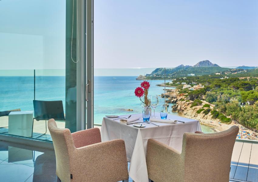 bar attik son moll sentits hotel spa  bar attik terraza son moll sentits hotel spa serrano hotels