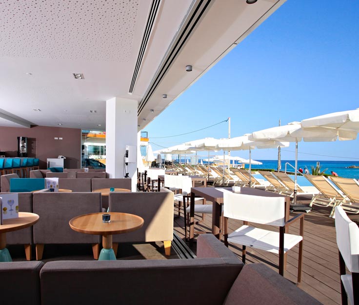 bar lobby son moll sentits