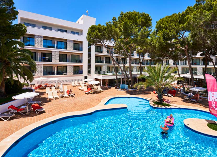 servicio piscina exterior hotel sentrador playa spa