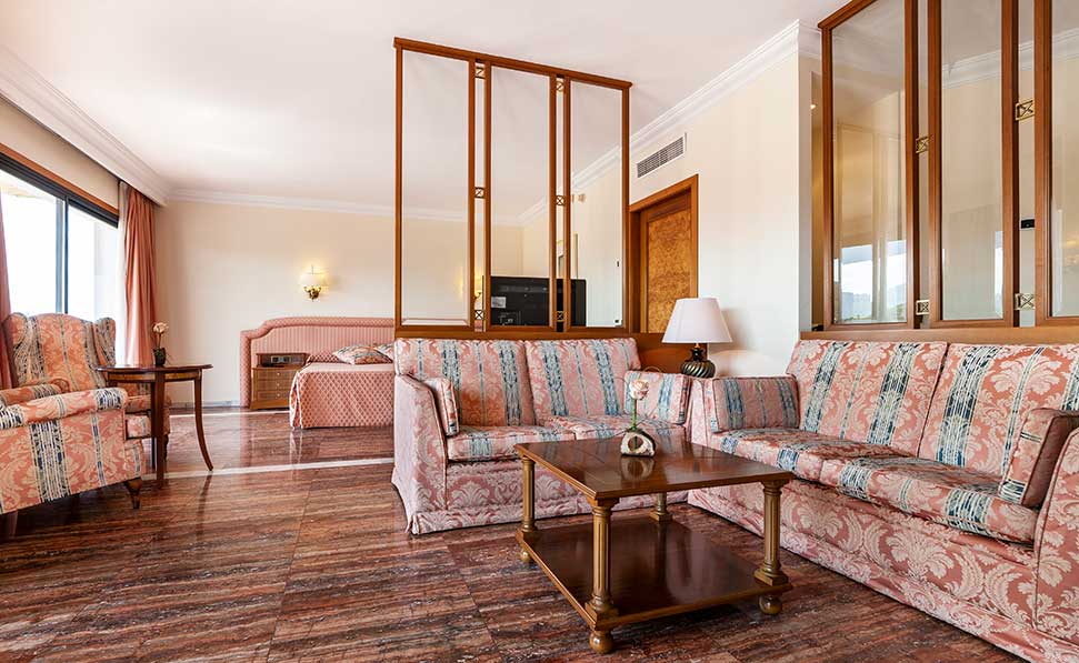 suite imperial hotel serrano palace