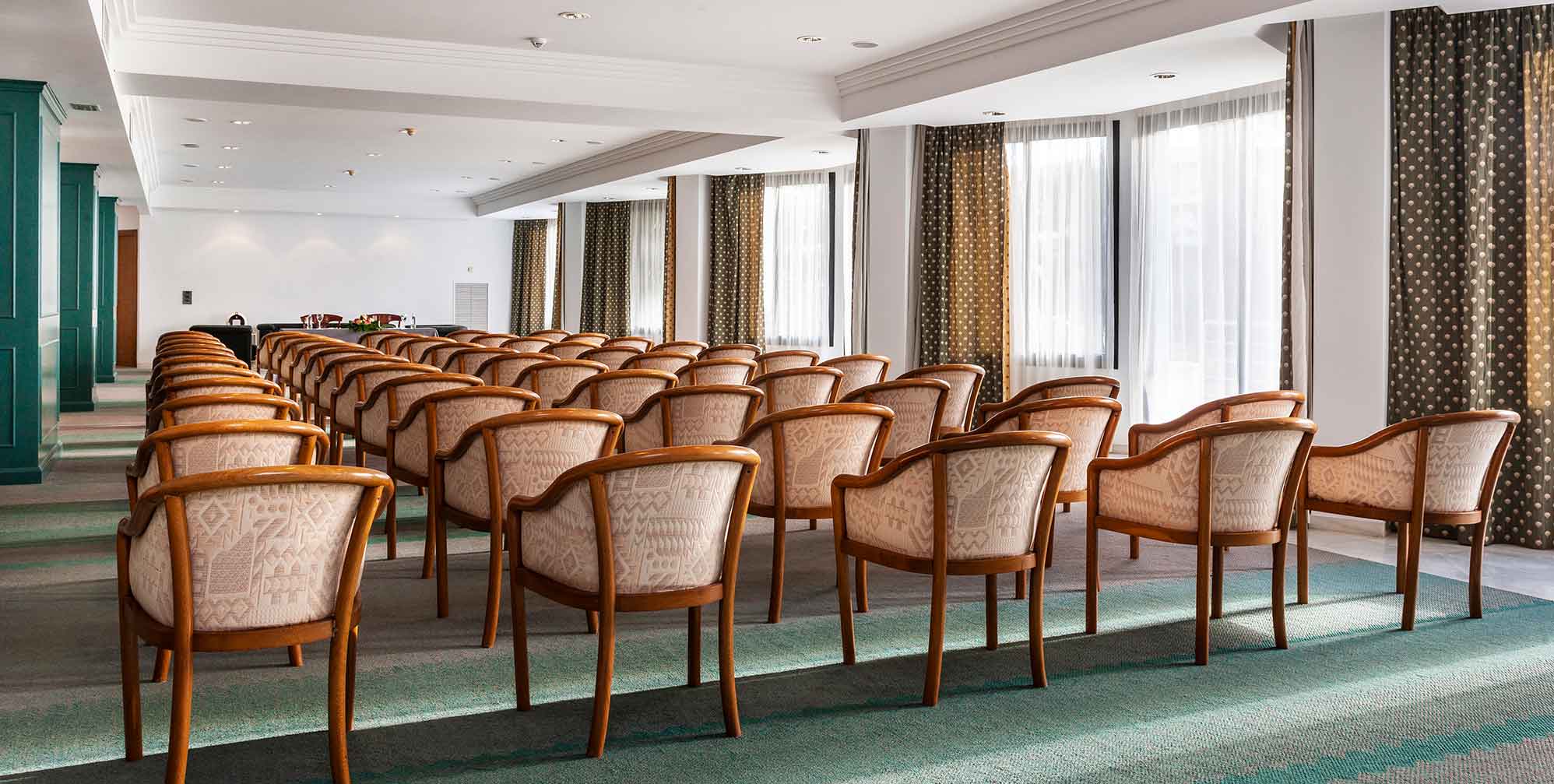 hotel serrano palace