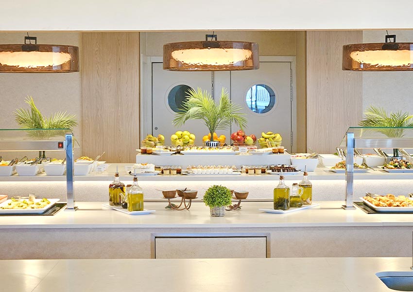 restaurante buffet servicio hotel spa sentrador playa serrano hotels
